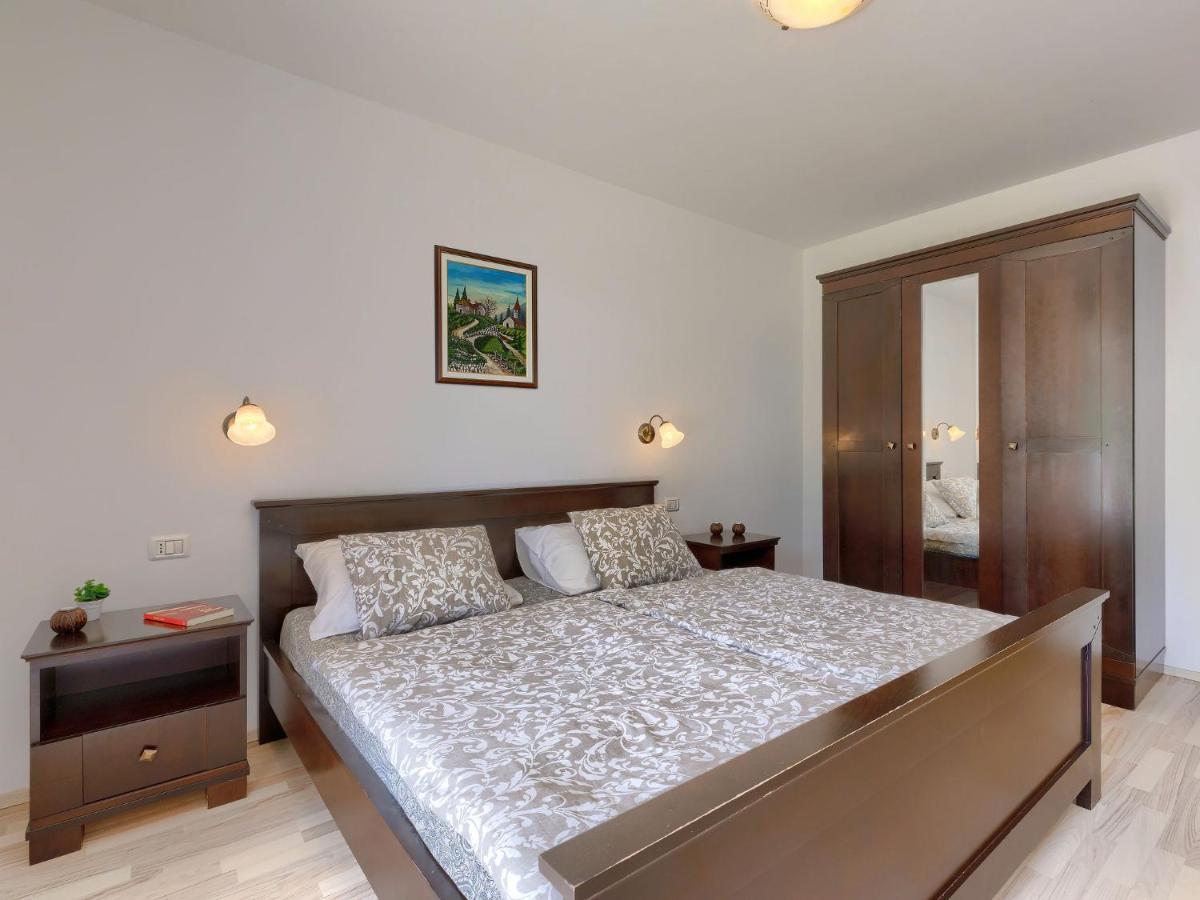 Holiday Home Carla - Lbn429 By Interhome ลาบิน ภายนอก รูปภาพ