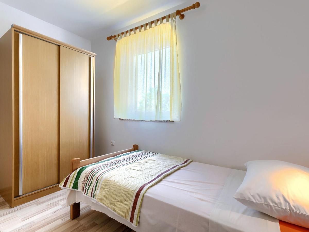 Holiday Home Carla - Lbn429 By Interhome ลาบิน ภายนอก รูปภาพ