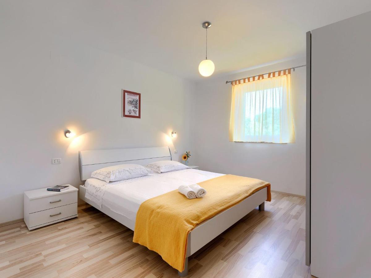 Holiday Home Carla - Lbn429 By Interhome ลาบิน ภายนอก รูปภาพ