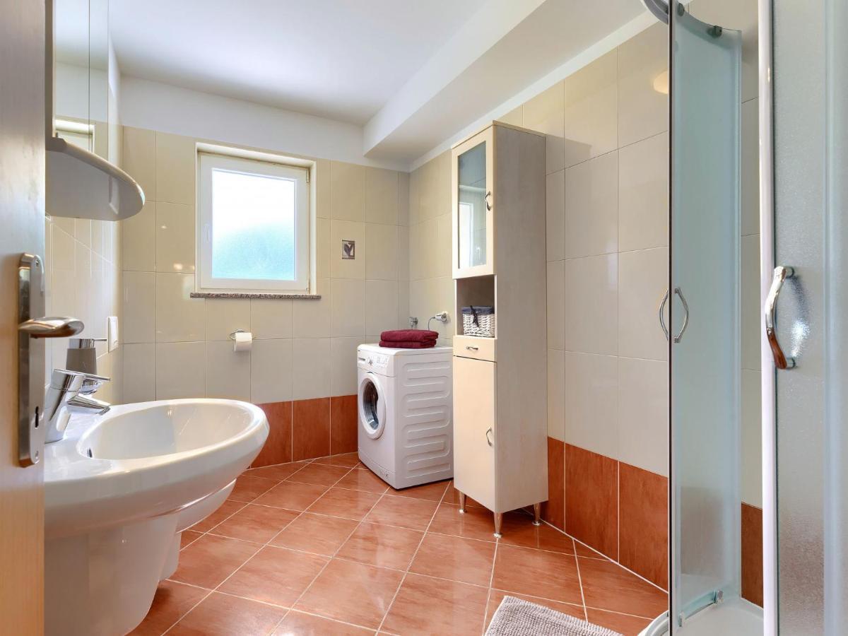 Holiday Home Carla - Lbn429 By Interhome ลาบิน ภายนอก รูปภาพ